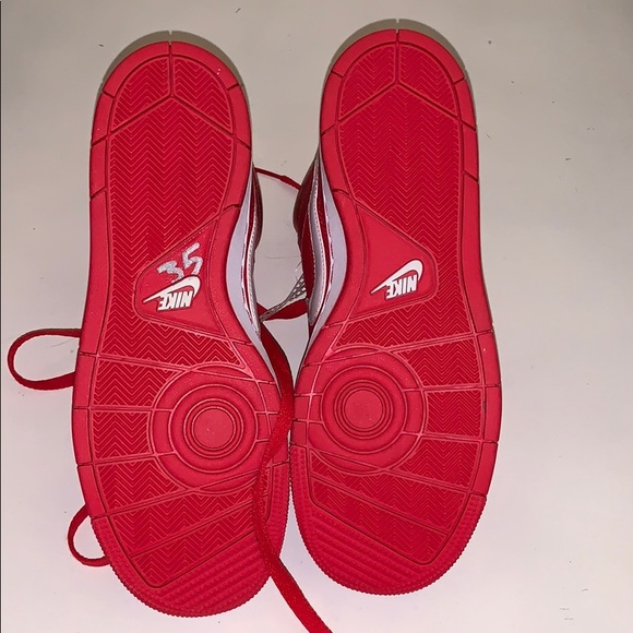 Nike - Picture 5 of 5